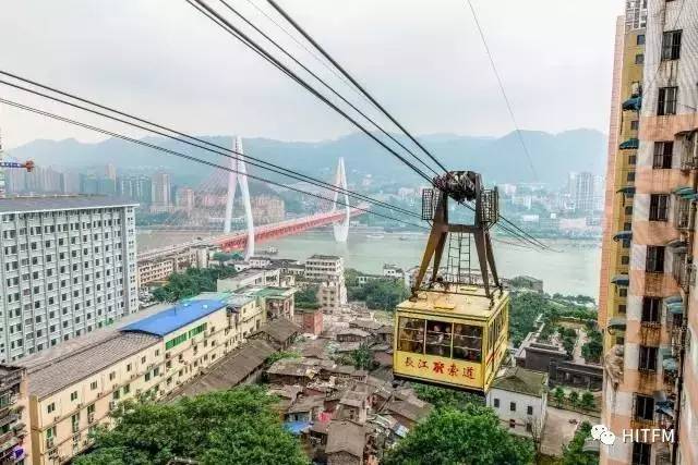 索道纜車長江索道出現在了很多影視作品中,最著名的有《瘋狂的石頭》