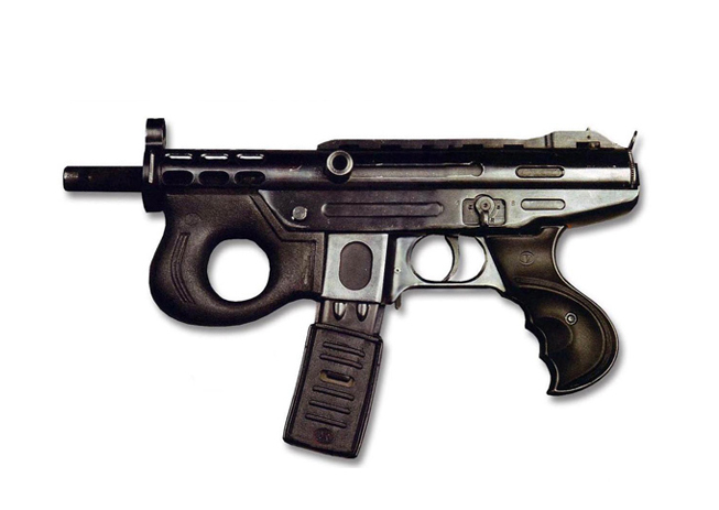 小国克罗地亚生产的一款轻型冲锋枪,外形怪异
