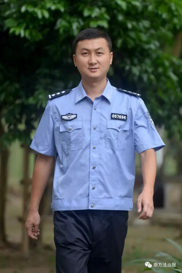 深圳警服图片