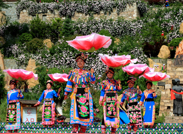 茂县羌族妇女节瓦尔俄足节盛况直击精美图片视频请收藏