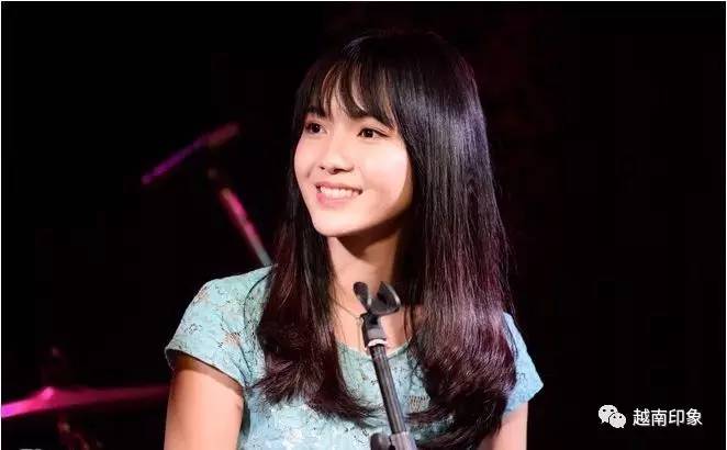越南女歌手碧芳资料图片