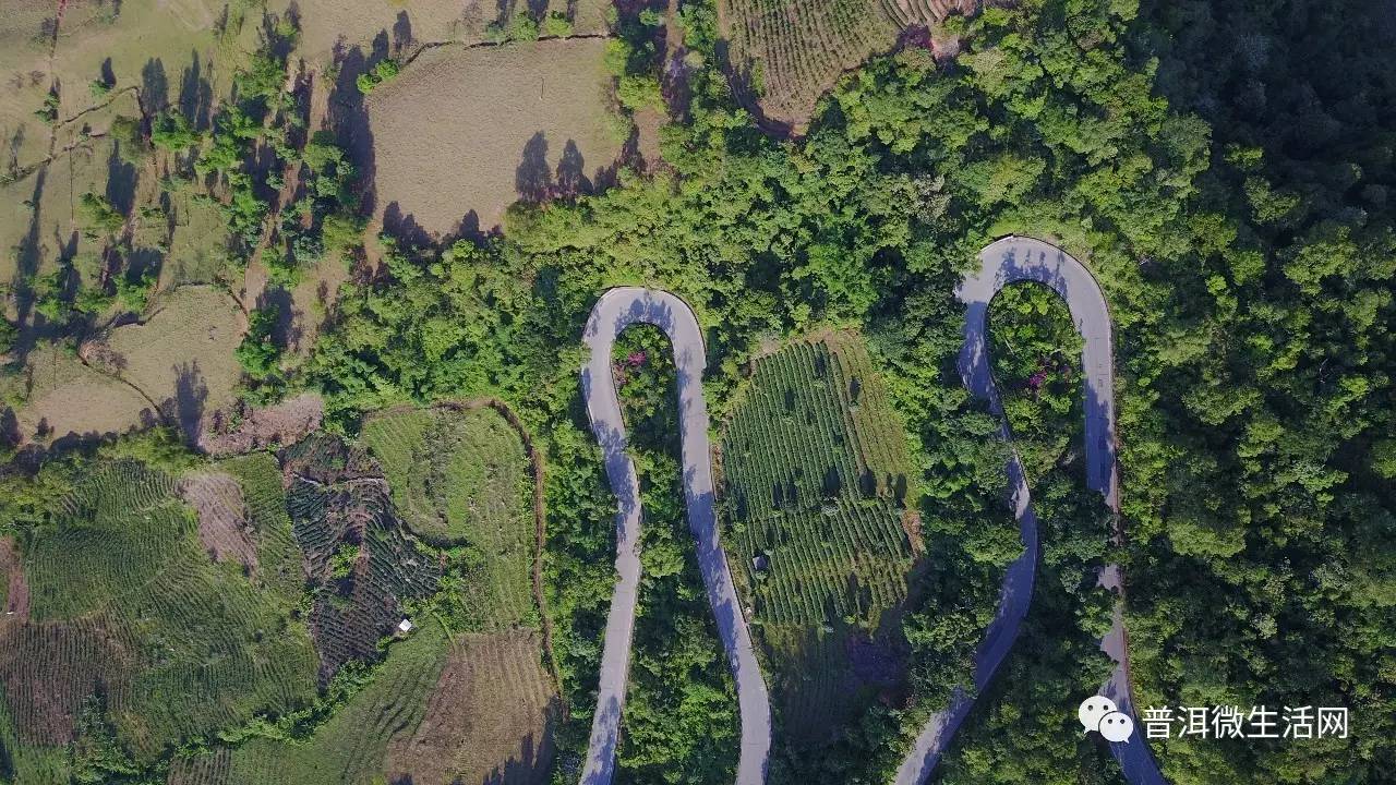 从高空俯瞰,宛若一条缠绕在山体上的飘带!