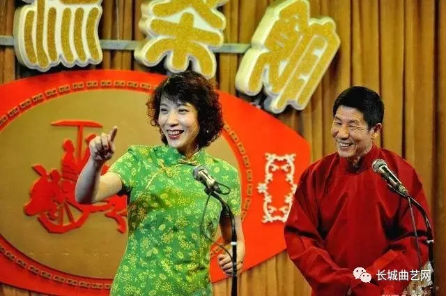 下岗女工在茶馆说了19年相声的女演员刘春慧