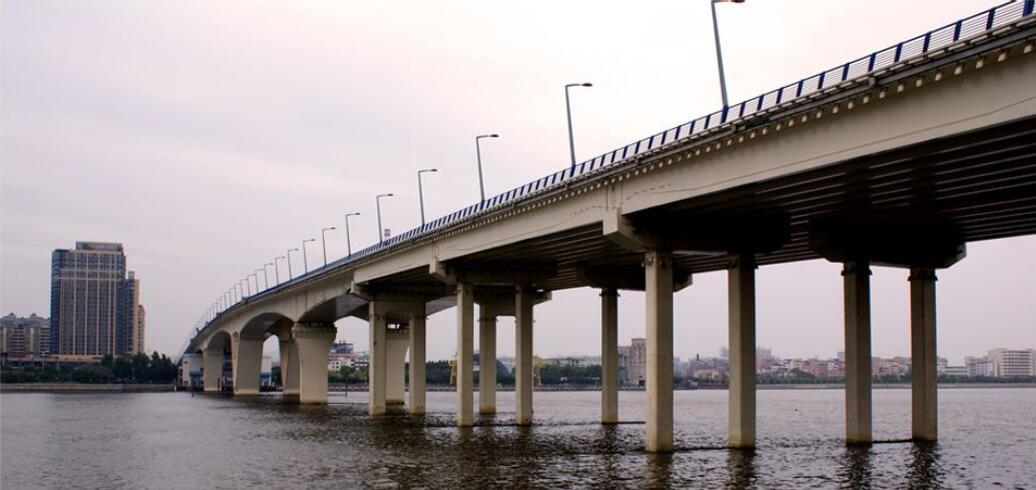 世界最大的跨径v撑梁式桥——黄洲大桥,后定名为琶洲大桥其它 正文