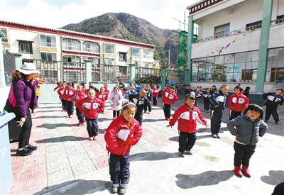 西藏投入10.9亿元新建改扩建458所双语幼儿园(图)