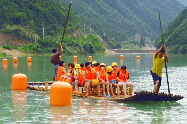 6月24日,神牛谷漂流開啟今年夏天第一漂.