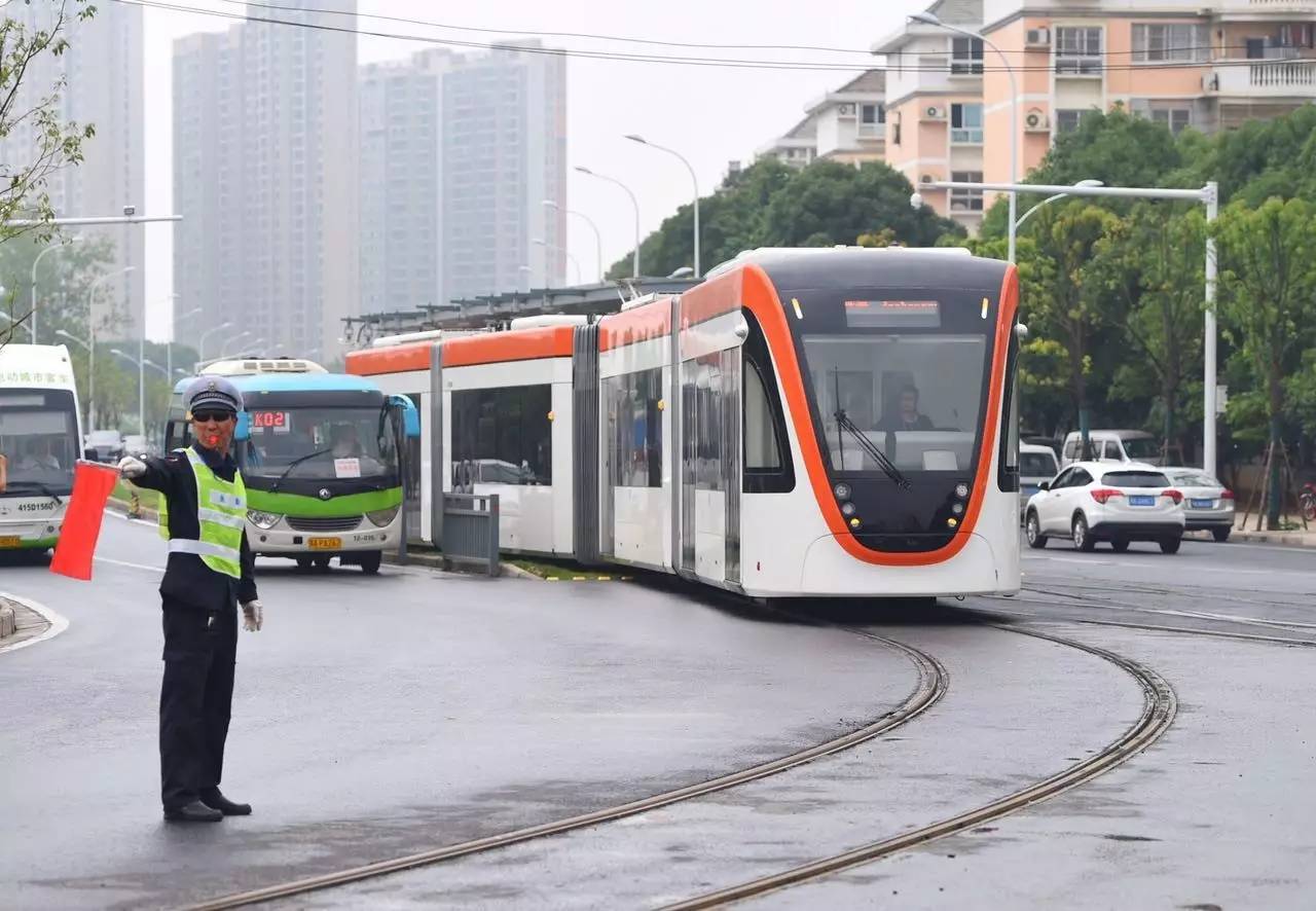 武汉首条有轨电车来了!车都t1线7月28日试运营