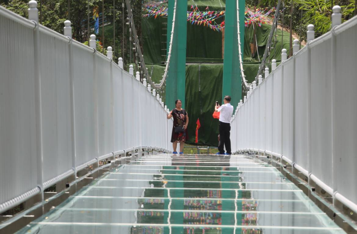 霍山玻璃桥旅游景区图片