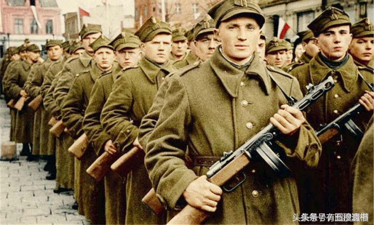 二战波兰士兵出征中