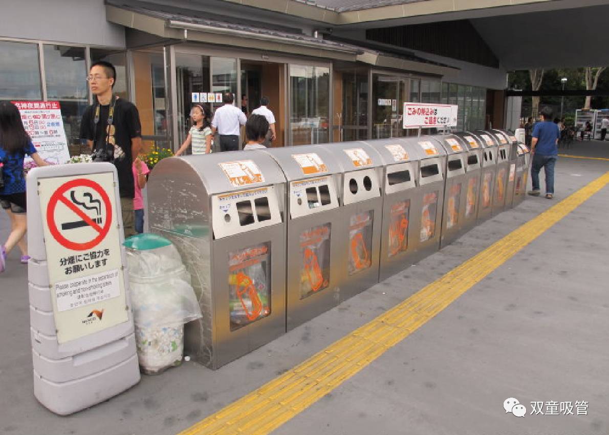 日本街头的垃圾桶有着严密的区分