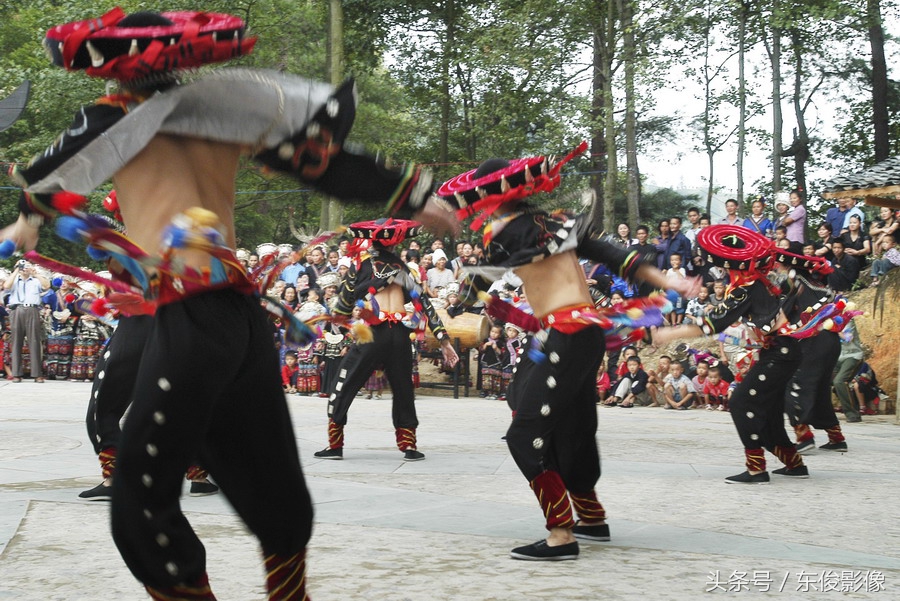 贵州:国家非遗,台江反排木鼓舞,粗犷奔放被誉为东方迪斯科