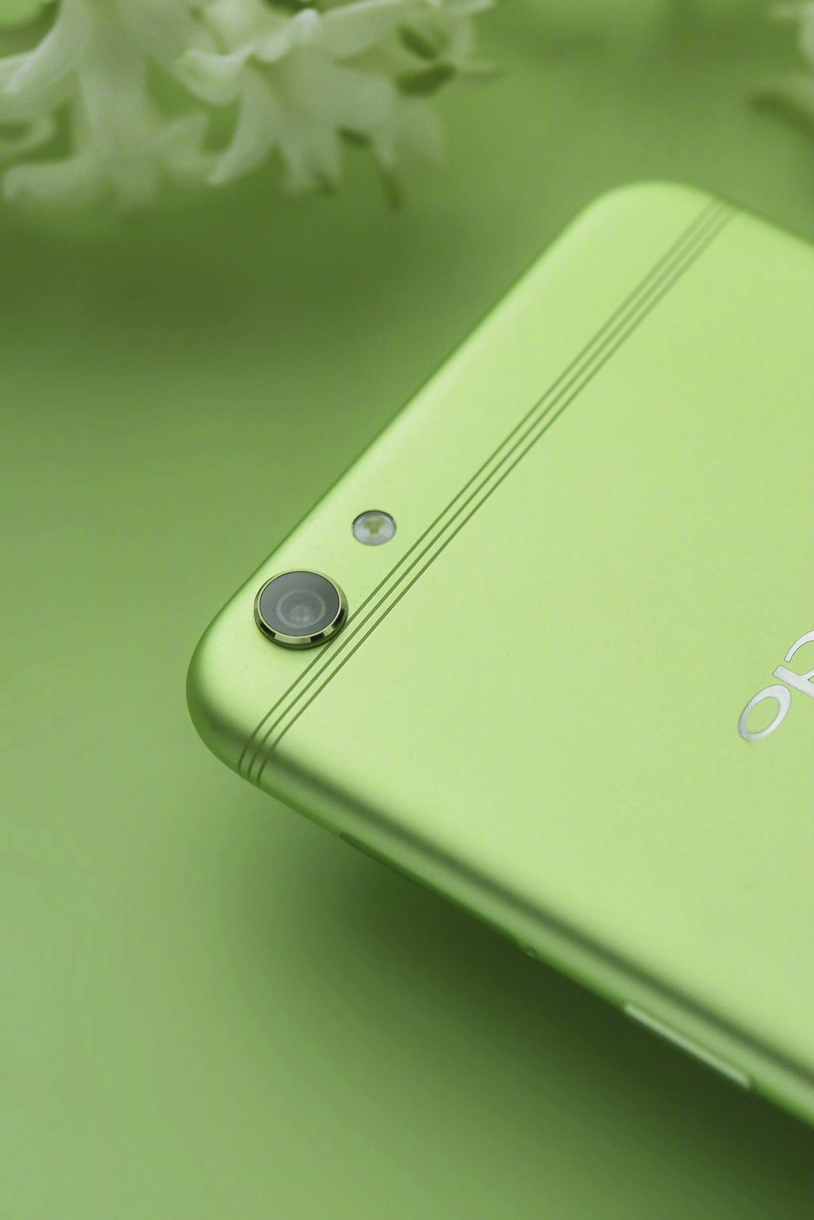 40分鐘趕超同門上代機型——oppo r11首日銷量驚人