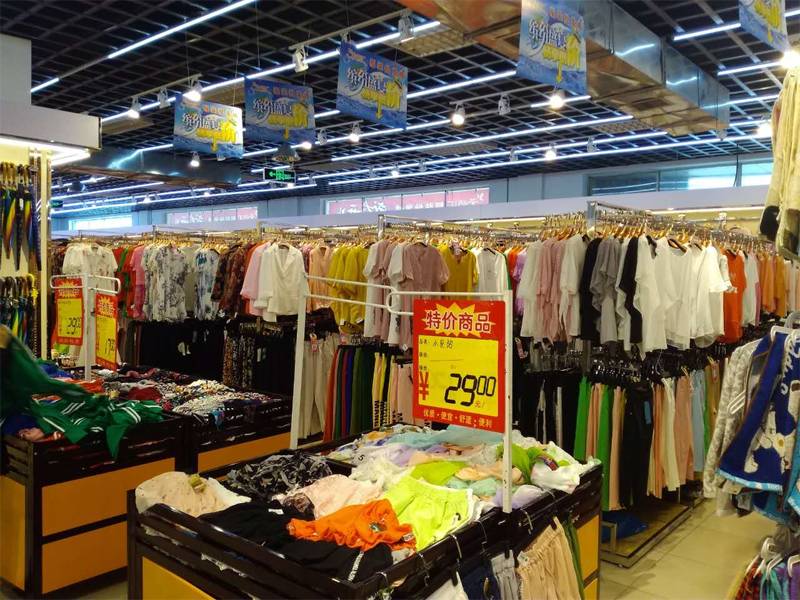 昆山便宜的服装商场图片