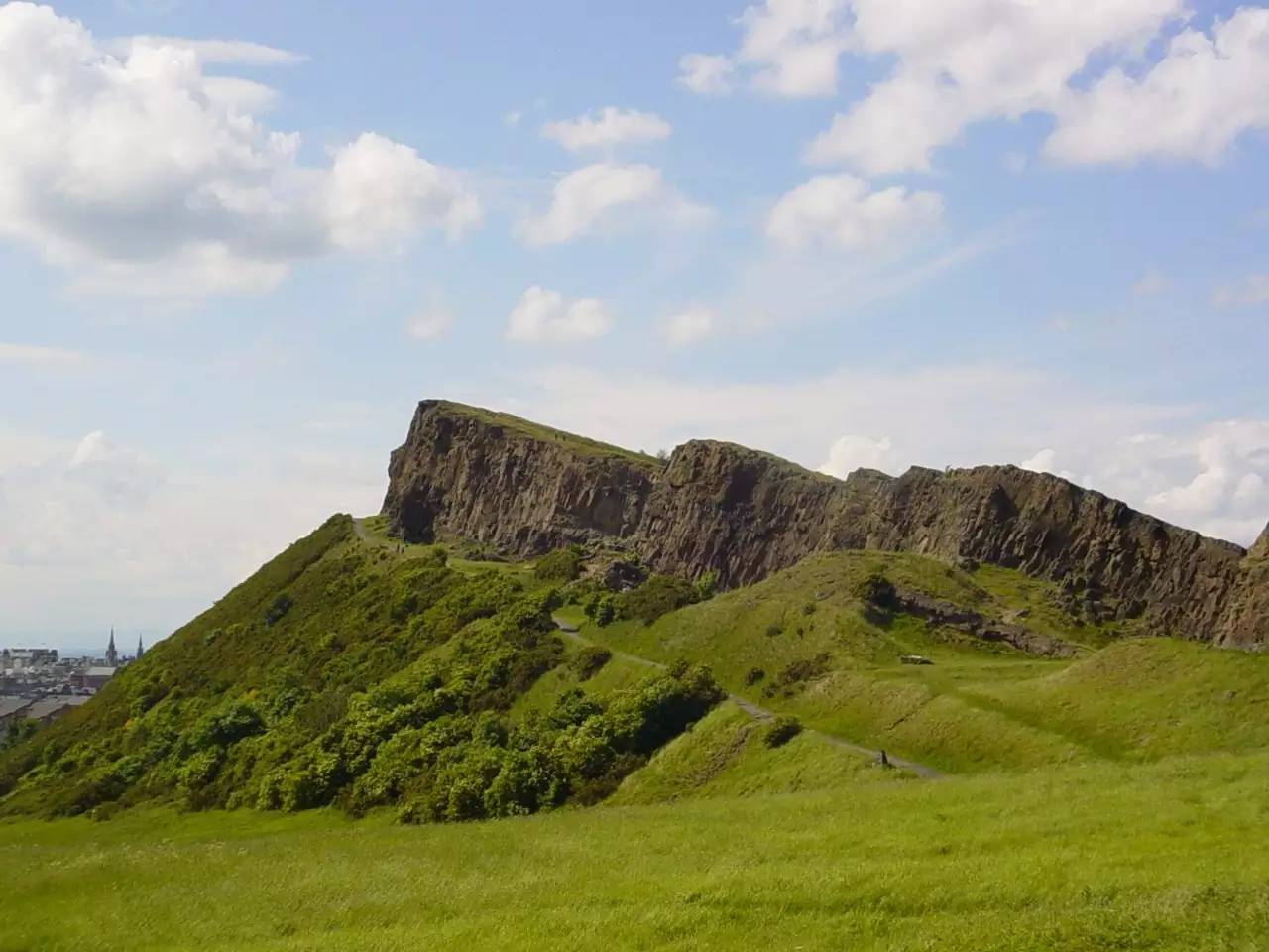 holyrood park queen's drive edinburgh eh8 8hg亚瑟王座edinburgh