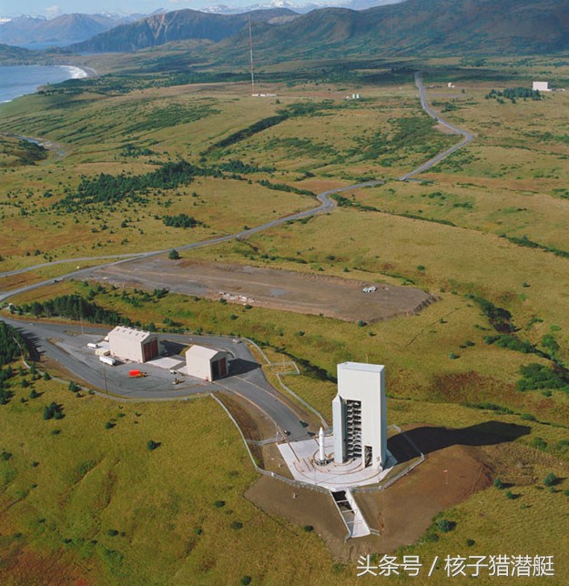阿拉斯加航天基地(科迪亚克航天发射场)坐落在科迪亚克岛的窄角,占地