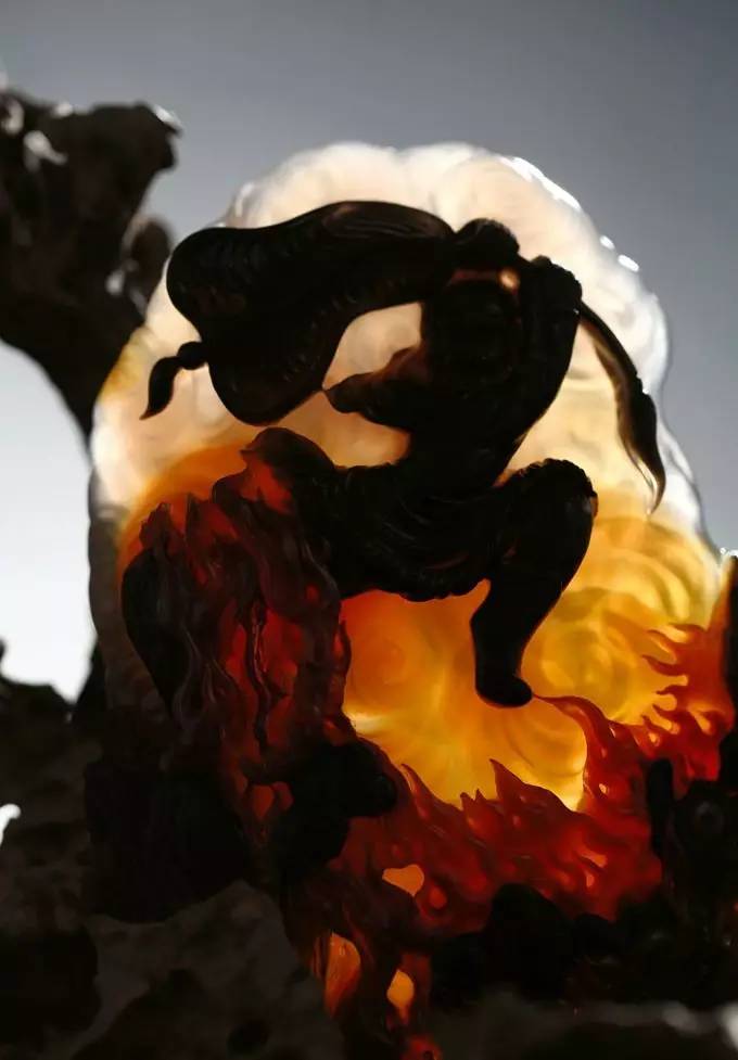 1990年玛瑙雕刻火焰山图片