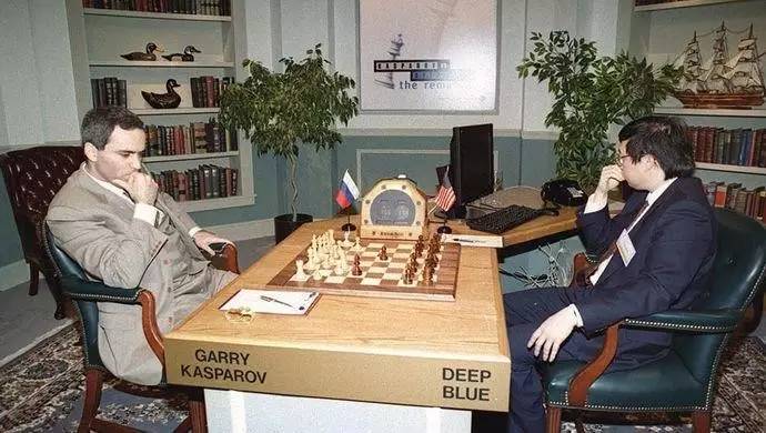 20年前的人机大战国际象棋大师卡斯帕罗夫对战计算机深蓝