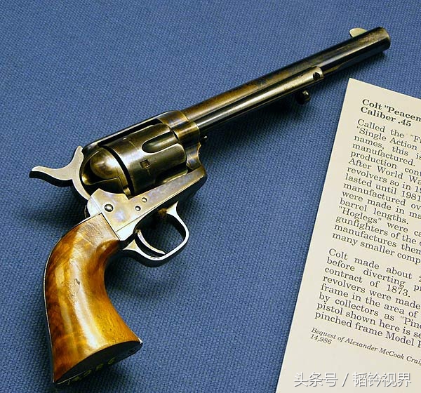 经典的柯尔特m1873转轮手枪西部牛仔的专用左轮手枪