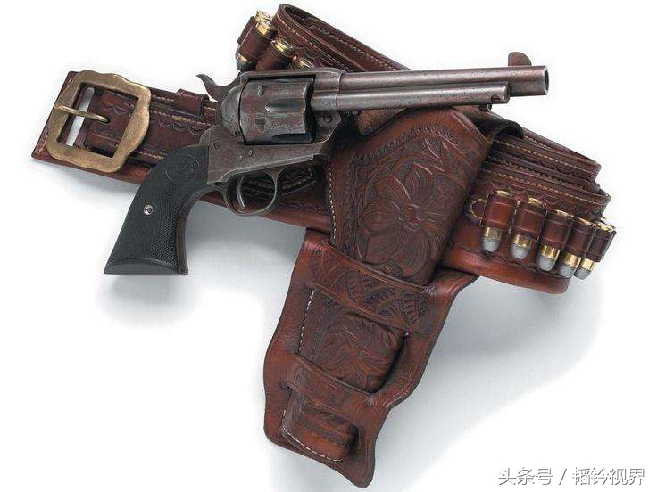 经典的柯尔特m1873转轮手枪,西部牛仔的专用左轮手枪