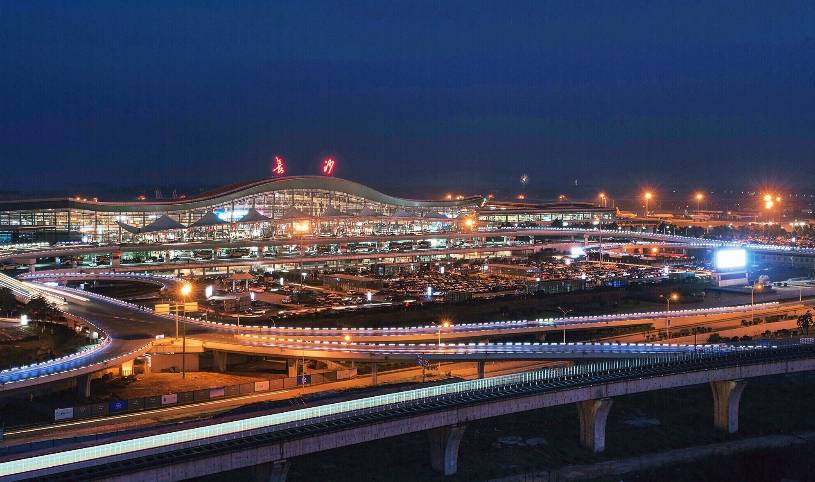 长沙飞机场 夜景图片