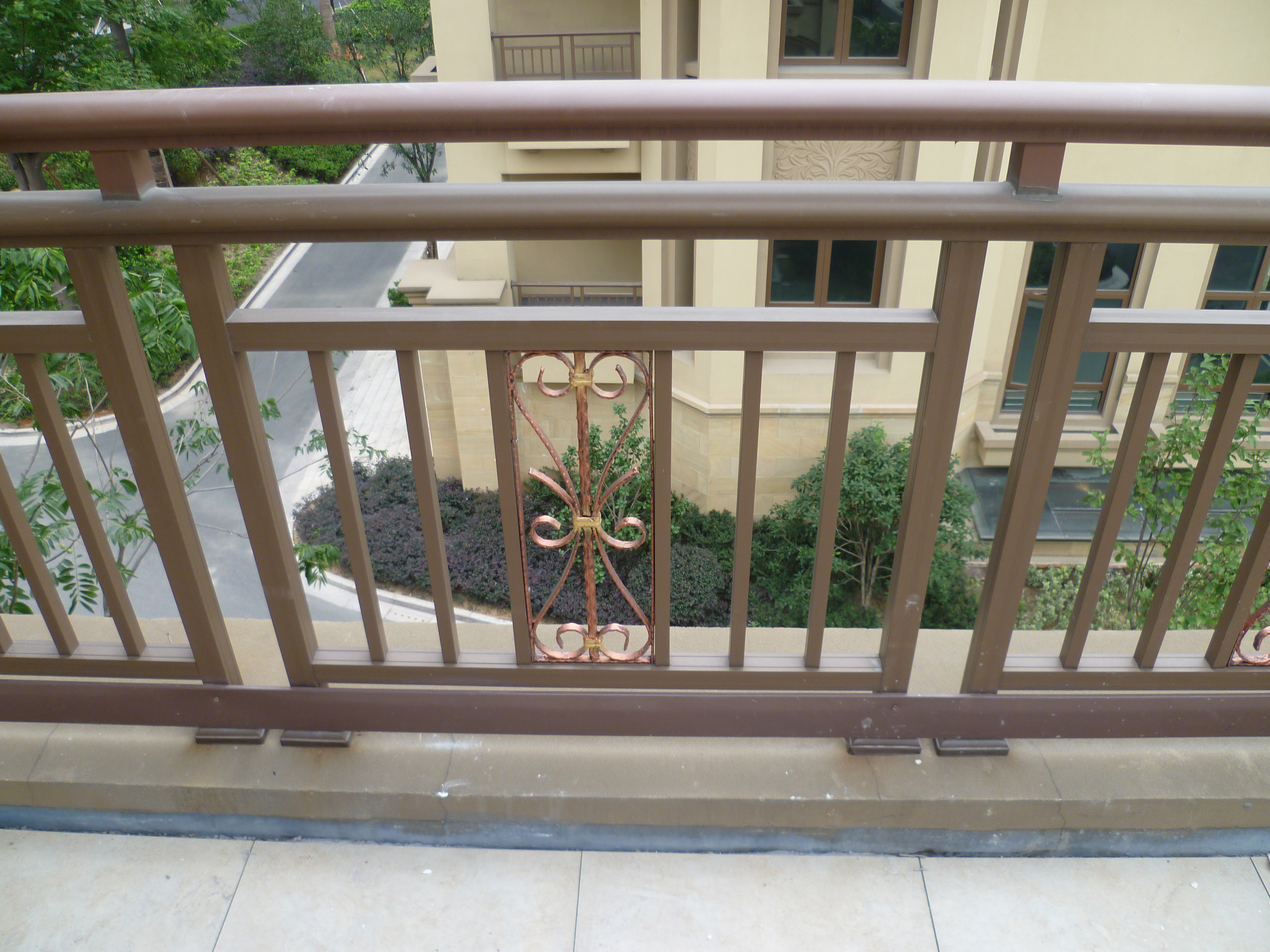 阳台防护栏装修效果图图片