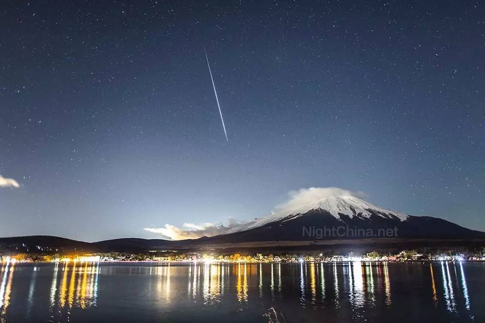 日本巨大流星图片