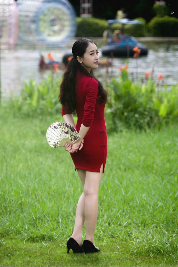 中关村公园美女红衣图片