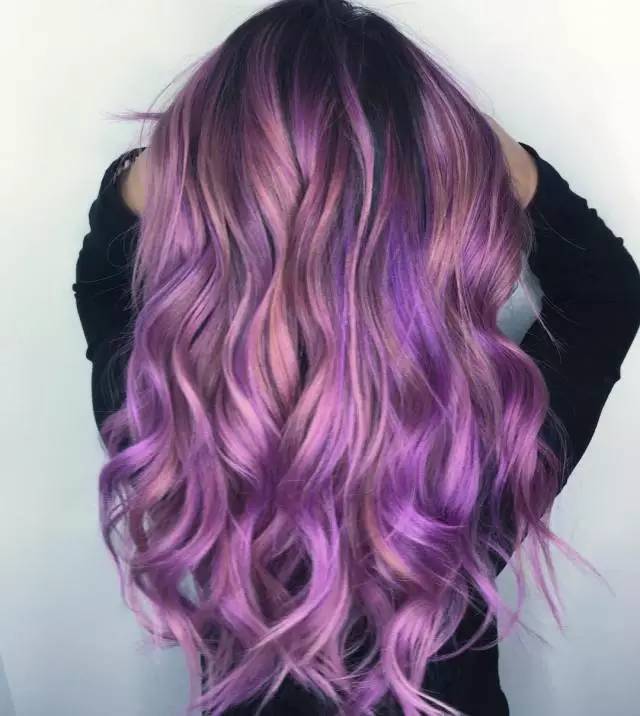 薰衣草紫色头发图片