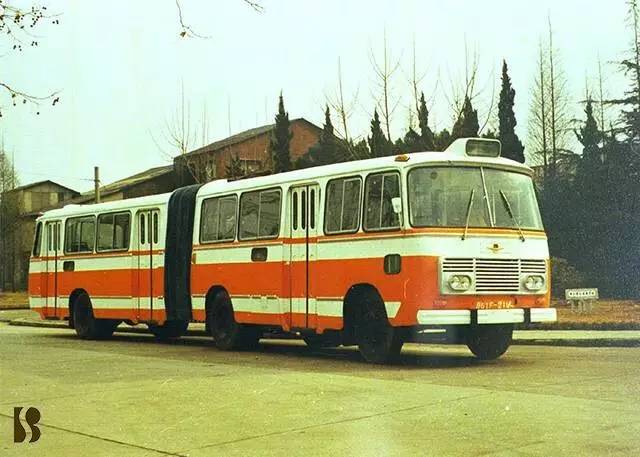 1989年上海客车厂生产的sk