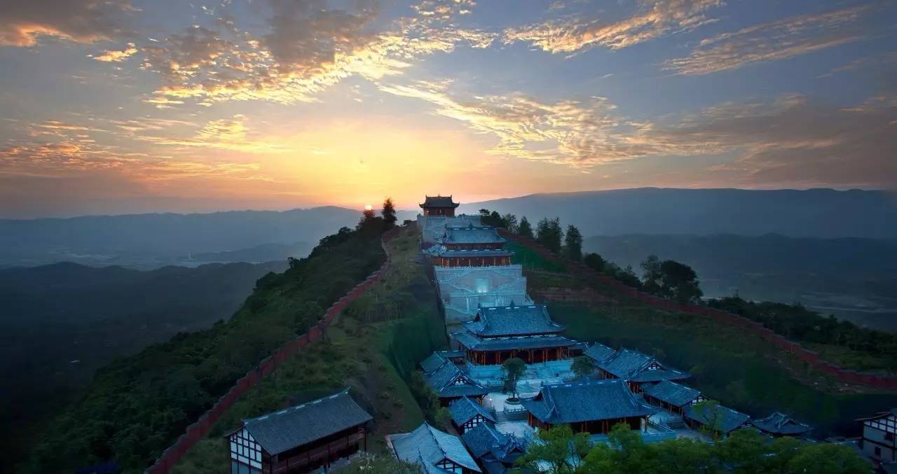 长寿菩提山高度图片