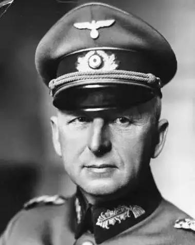 纳粹德国三大名将对元首的评价战时文件闪击英雄失去的胜利都怨他