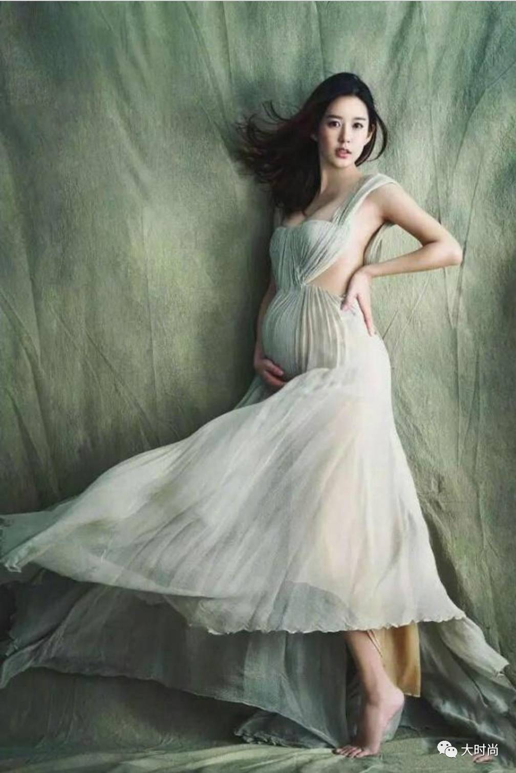 张雨绮宣布怀孕女明星怀孕都是闹着玩的