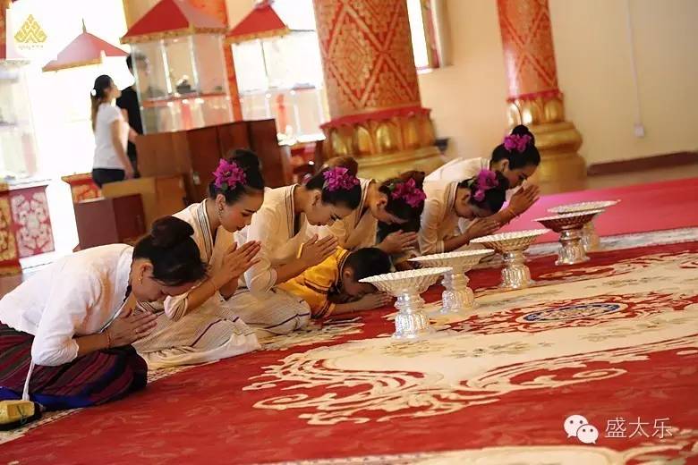 关门节毫瓦萨是我们傣族最重要的传统活动之一作为傣族子孙我们应该做