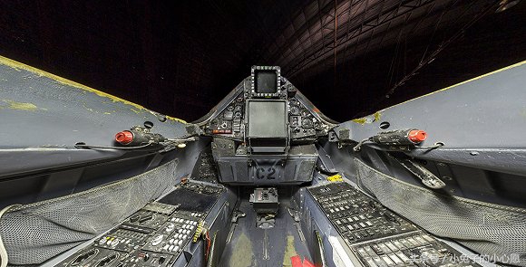 a-10攻击机的驾驶舱.f-15战机驾驶舱f-35战机驾驶