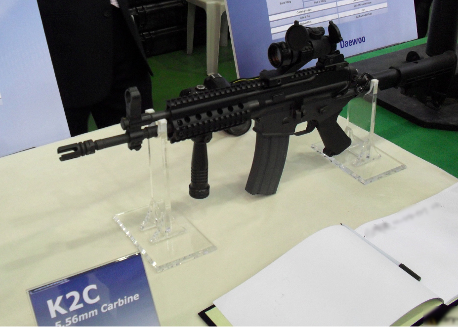 韩国K2C1步枪图片