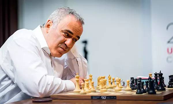 已经退役12年的前世界棋王加里·卡斯帕罗夫将于下个月复出,参加首届