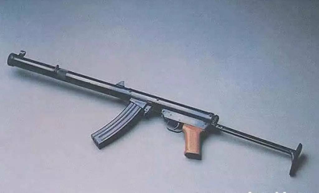 我国第一种微声冲锋枪64式7