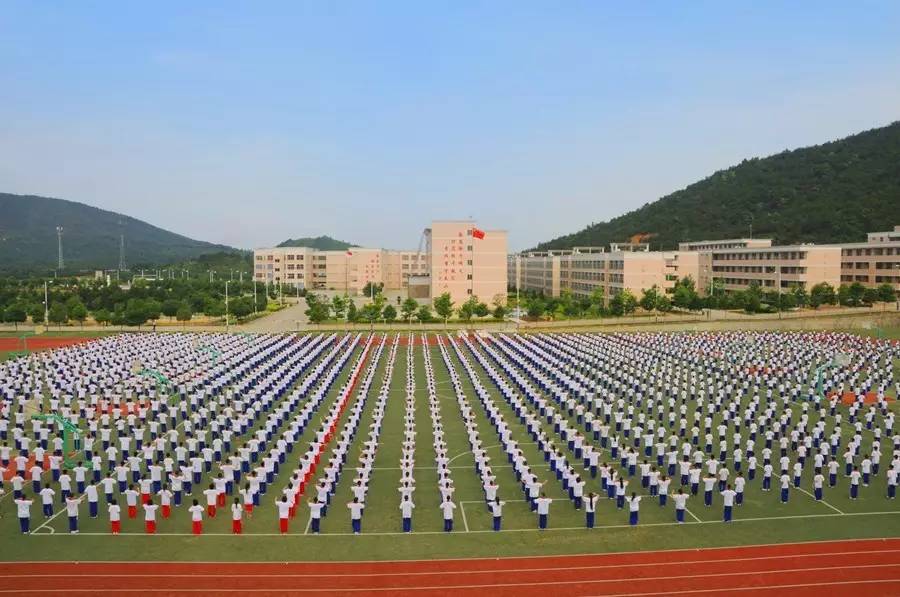 江西省西山文武学校图片