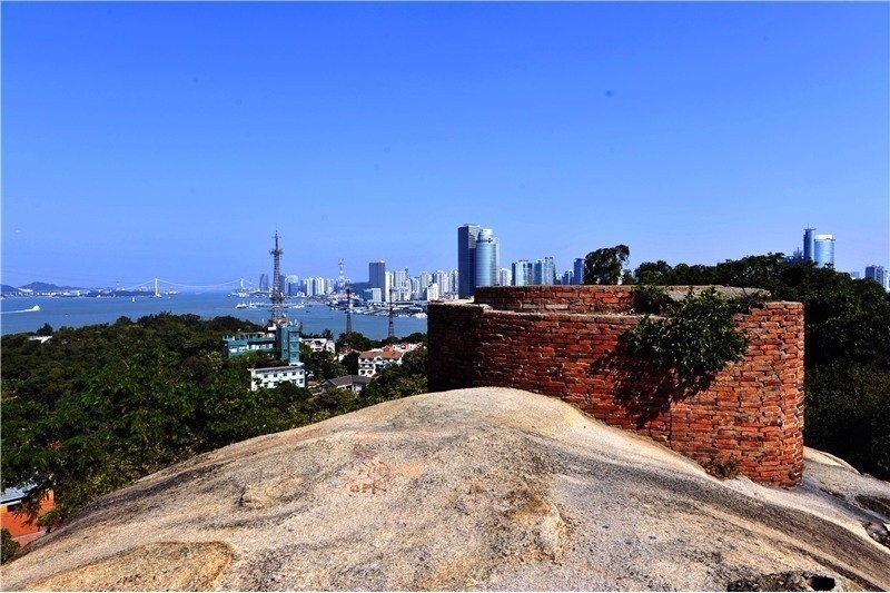 燕尾山鸡母山英雄山都是观景好地方看风景看看鼓浪屿,到底该怎么玩