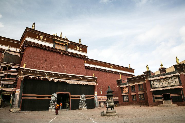 宗教人文丨西藏花教中的代表萨迦寺