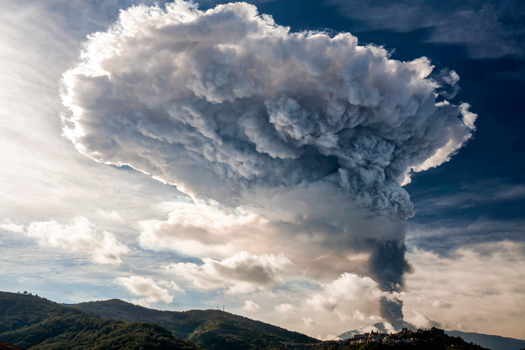 火山气体排放是罪魁祸首
