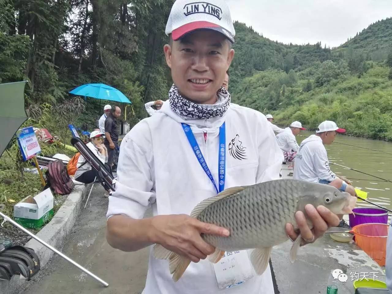 来凤县县长向军死因图片