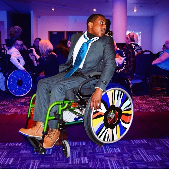 凯撒亮 轮椅图片