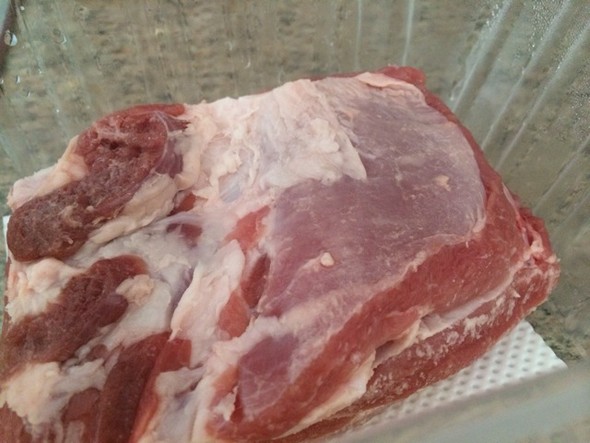 泔水猪的猪肉照片图片