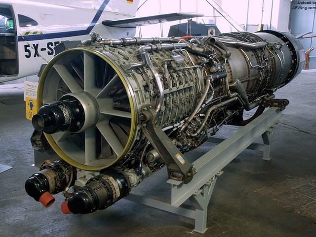j79涡喷发动机图片