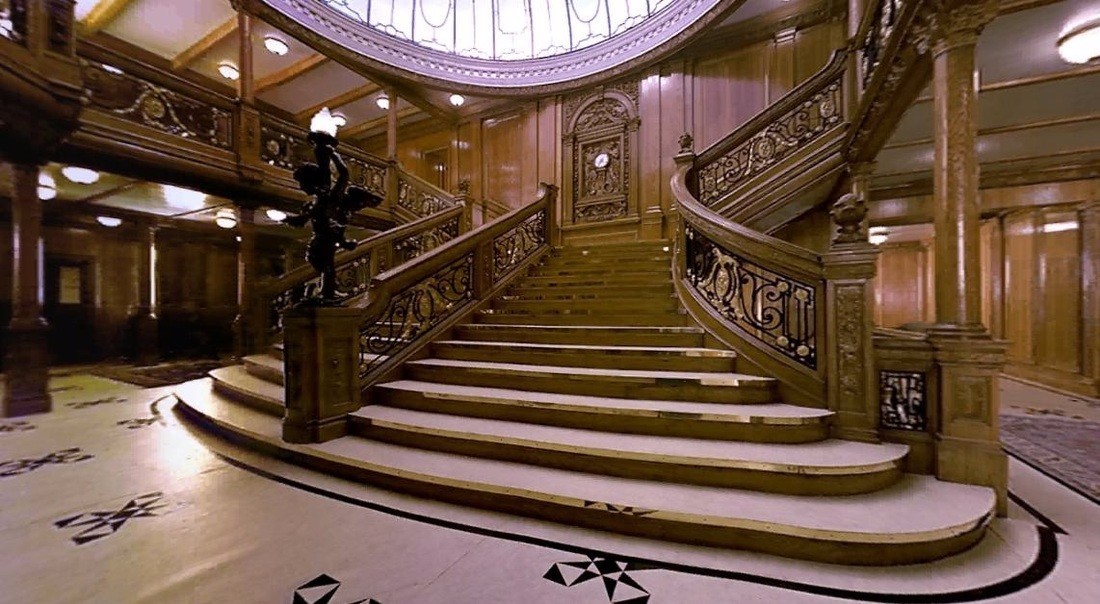 泰坦尼克号大楼梯图片