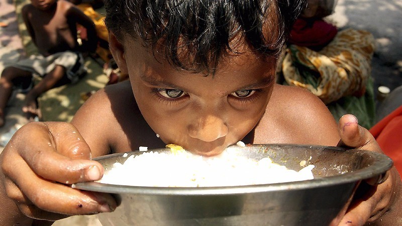 还原全球九亿饥饿人群生存现状,马丁·卡帕罗斯力作《饥饿》中文版