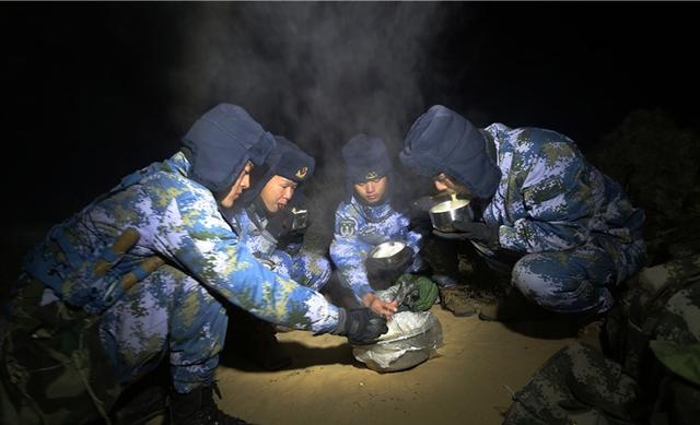 解放軍伙食實在太豐富,不僅要吃飽,還得吃好!