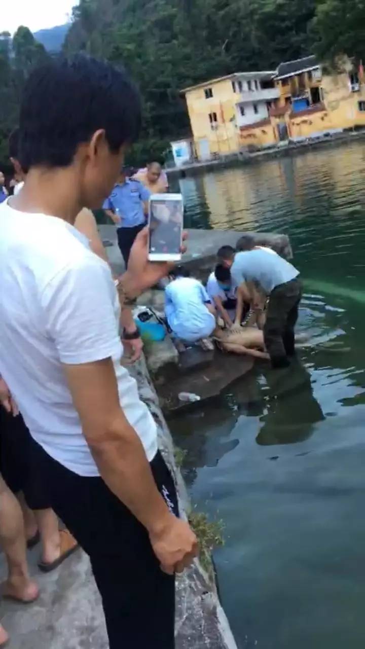 北京通惠河溺水图片