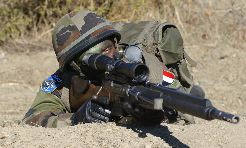FR-F2式狙击步枪图片
